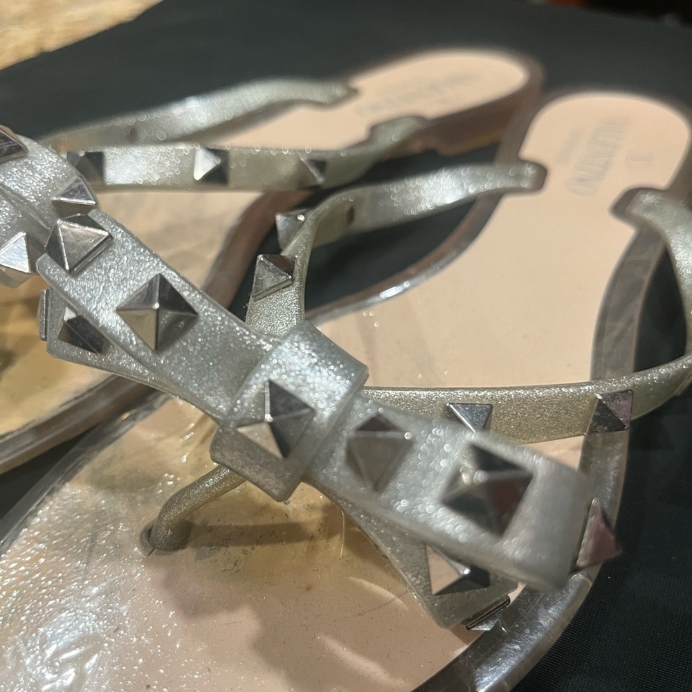Valentino Rockstud bow sandal in Silver 38